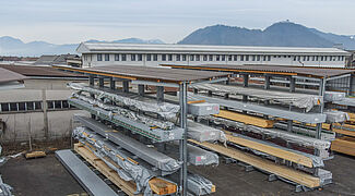 Estantería cantilever con techo